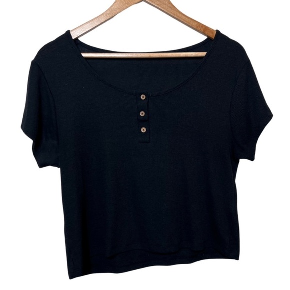 Target Basic Black Ribbed Wooden Button Crewneck Short Sleeve Cropped Top - Picture 5 of 14